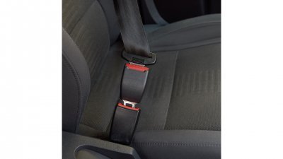4CARS Biztonsági öv rögzítő a rögzítőmechanizmussal
