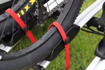Nosič bicyklov na ťažné zariadenie auta TBC-01/4