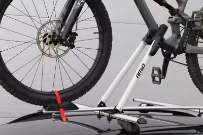 Strešny´ nosič bicyklov RBR-02