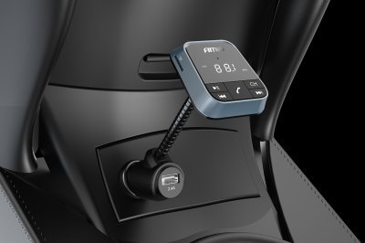 FM transmitter s funkciou nabíjania 2,4 A