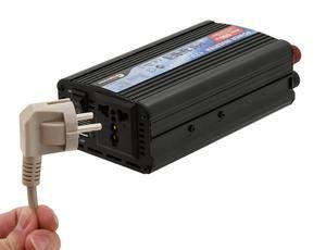 Menič napätia 12/230V 550W + USB