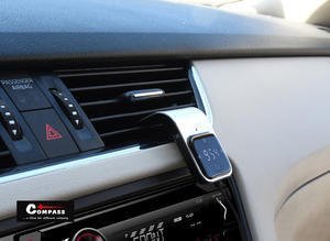 Hands free FM transmitter do mriežky