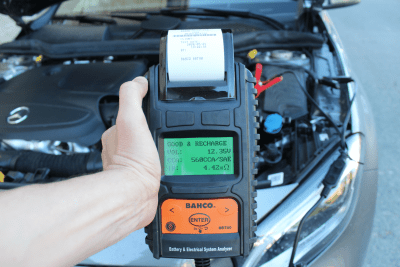 BAHCO BBT80 - digitálny tester 6 V a 12 V akumulátorov s tlačiarňou