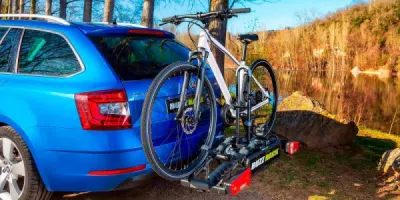 BUZZRACK EAZZY 2 - nosič 2 bicyklov na ťažné zariadenie