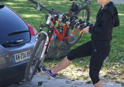 BUZZRACK BUFFALO 4 - nosič 4 bicyklov na ťažné zariadenie