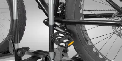 BUZZRACK E-HORNET 3 - nosič 3 bicyklov na ťažné zariadenie