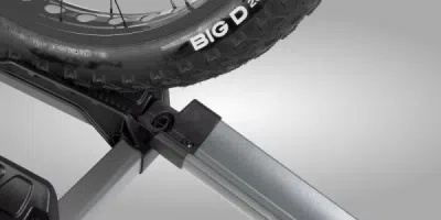 BUZZRACK E-HORNET 3 - nosič 3 bicyklov na ťažné zariadenie