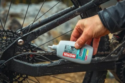 Motul Bike Care - Chain Lube Wet Off Road - 100ml reťazový olej