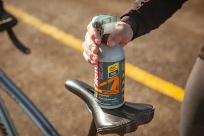 Motul Bike Care - Dry Clean Road - 500ml univerzálny čistiaci prostriedok