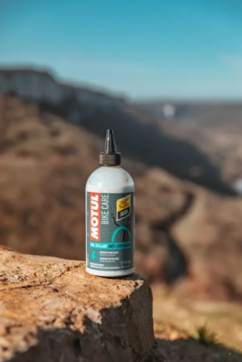Motul Bike Care - Tubeless Tire Sealant Road - 500ml tesniaci prostriedok na bezdušové pneumatiky