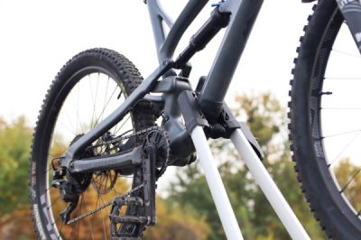 Strešný nosič bicyklov RBR-02 AMiO-02589