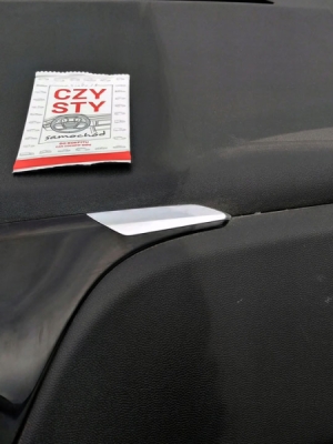 čistiaca utierka do kokpitu auta, vôňa new car