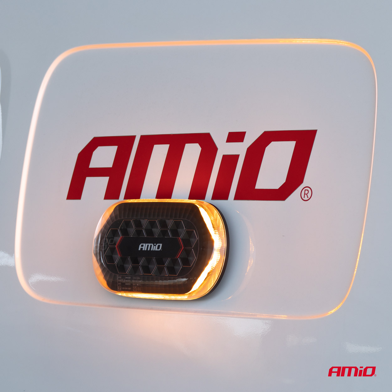 Bezdrôtová svetelná lišta LED R65 R10 326x186x63 26W 12/24V AMiO-04369