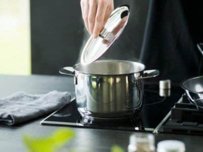 Fiskars hrnec s pokličkou All Steel 3,0 L