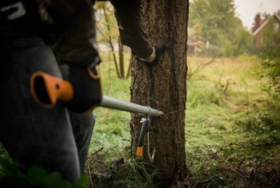 Fiskars lopatka s obracákem WoodXpert L