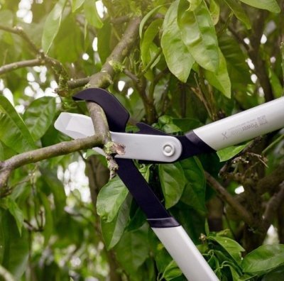 Fiskars nůžky zahradní na silné větve PowerGear X dvoučepelové (M) LX94