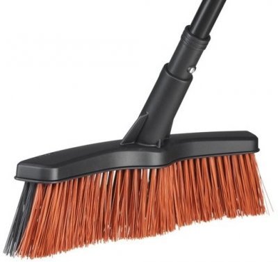 Fiskars univerzální koště Solid M