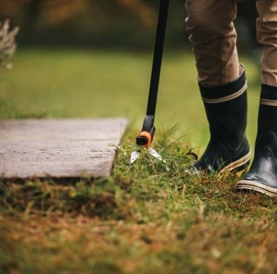 Fiskars nůžky na trávu Servo-System GS46, dlouhé