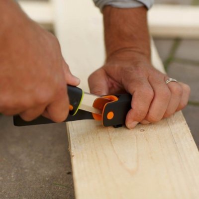 Fiskars nůž pro náročnou práci Hardware