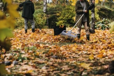 Fiskars hrábě na listí Xact XXL