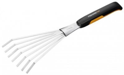 Fiskars ruční hrábě Xact
