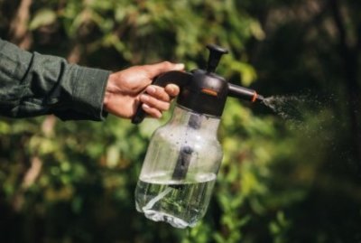 Fiskars tlakový rozprašovač 1,8 l