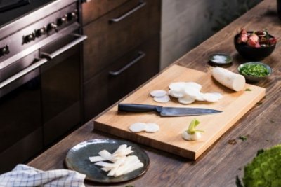 Fiskars velký kuchařský nůž Hard Edge 20 cm