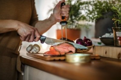Fiskars porcovací nůž Functional Form 21 cm