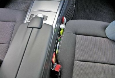Pouzdro mezi sedadla 2ks