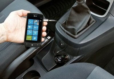 Nabíječka telefonu ROOL-TECH 12/24V s 6 adaptéry