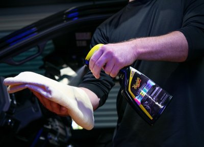 Meguiar's Ultimate Insane Shine Protectant, 473ml