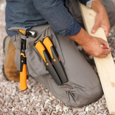 Fiskars tesařské kladivo L 20oz/13,5"
