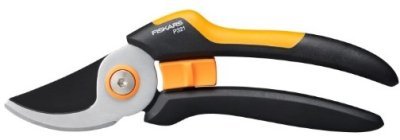 Fiskars dvoučepelové zahradní nůžky Solid P321