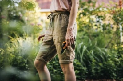 Fiskars dvoučepelové zahradní nůžky Solid P321