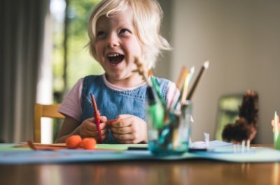 Fiskars červené nůžky pro děti 1064067