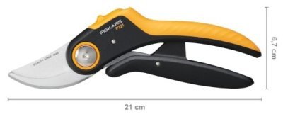 Fiskars dvoučepelové zahradní nůžky Plus P721
