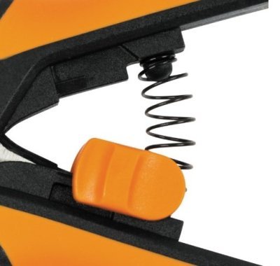 Fiskars prostříhavací špičaté zahradní nůžky Solid SP130