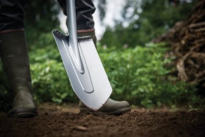 Fiskars špičatý rýč Xact, velký