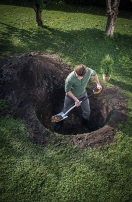 Fiskars špičatý rýč Xact, velký