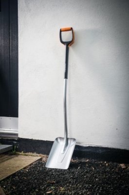 Fiskars lopata Xact