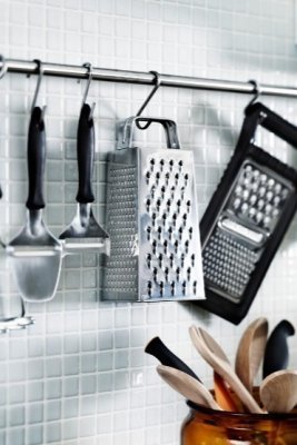 Fiskars plátkovač na měkký sýr Essential 1065588