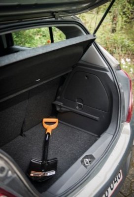Fiskars rýč do auta Solid 1066715