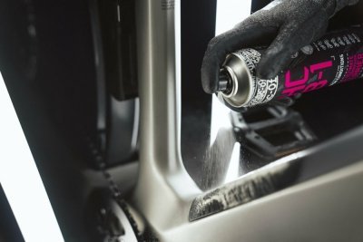 Impregnační sprej MUC-OFF HCB-1 (400 ml) - Antikorozní bariéra do nejdrsnějších podmínek