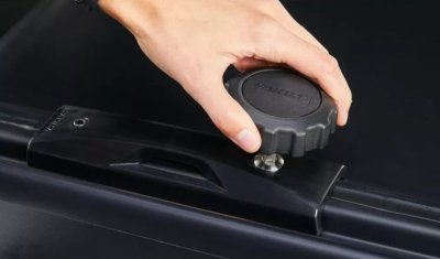 Střešní box Yakima SkyTour 420, Black