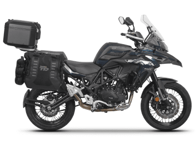 Kompletní sada sedlových brašen SHAD 130.kitTR40big48-57B TERRA TR40 a černého hliníkového 48L topcase, včetně montážní sady SHAD Benelli TRK 502 X 2022 -