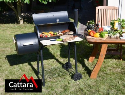 Gril na dřevěné uhlí Cattara SMOKIE s udírnou