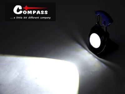 Svítilna COB 740lm se zapalovačem a řezačem pásů Compass 08327