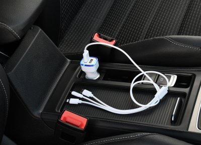 Compass nabíječka telefonu USB 3in1