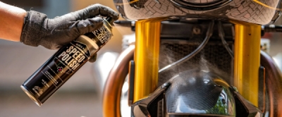 MUC-OFF Speed Polish 627 – leštěnka a vosk na motorky 400 ml
