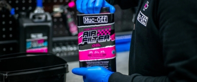 Olej na pěnové vzduchové filtry MUC-OFF Air Filter Oil 20156 – 1 l